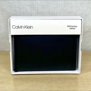 Calvin Klein Smooth Black Leather Billfold Wallet